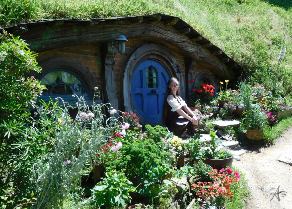 Gardeners Hobbit Hole Hobbiton