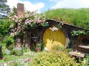 Samwise & Rosie's hobbit hole Hobbiton