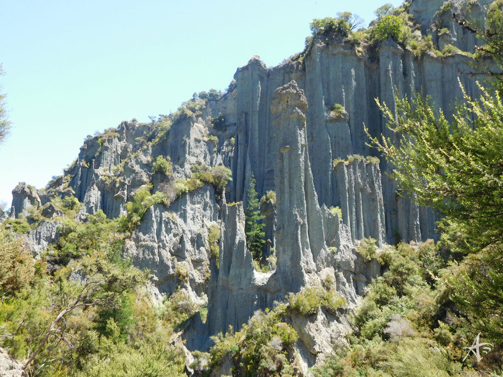 Putangirua Pinnacles film site